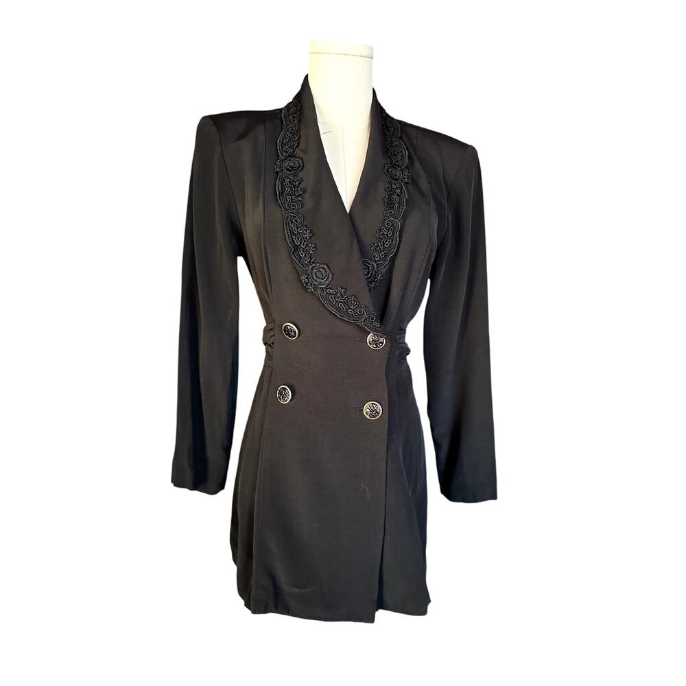 Vintage Late 70s Black Whimsy Goth Flower Embroidered Black Blazer
